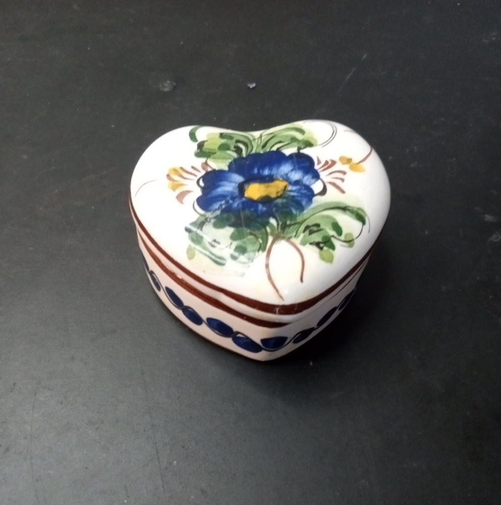 RARE Limoges France Art-Faience Point a La Main France 3" Heart Trinket Holder.